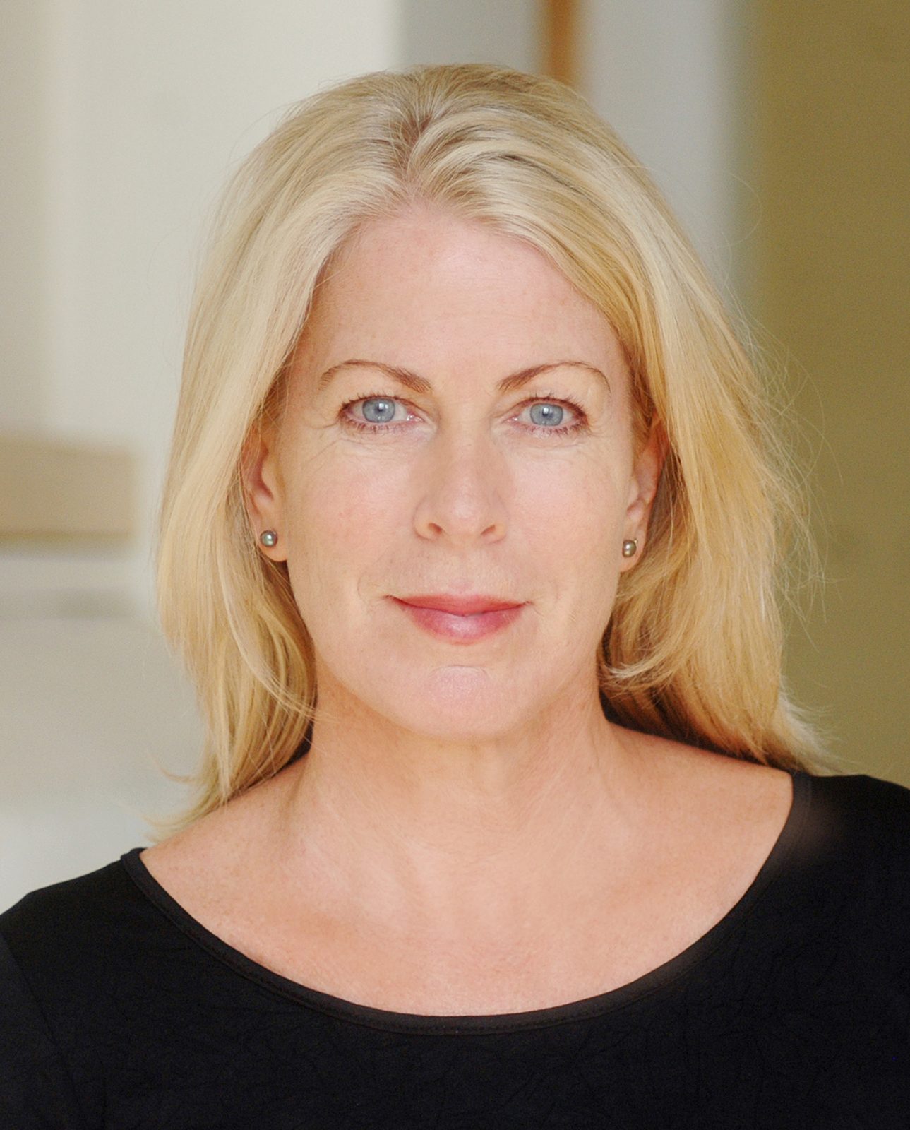 Dr Kate Shaw